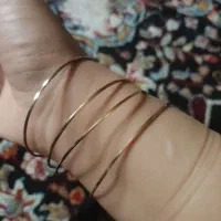 4تا النگو طلاوزن همگی ۶گرم ۱۰۰ بالای خام بافاکتور