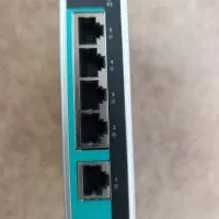 سوئیچ صنعتی مگزا مدل EDS-205A شامل 5 پورت 10/100