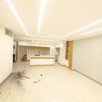 آپارتمان ۳خواب ۱۳۶متری جنوبی درب حیاط