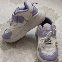 کفش کتونی دخترانه بچگانه سایز ۲۸|کفش و لباس بچه|تهران, امیریه|دیوار