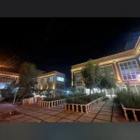 منشی و کارشناس فروش خانم