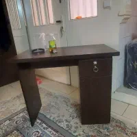 میز تحریر و کار