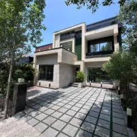 دوبلکس-مدرن-استخر-داخلی-دارای-سندتک-برگ