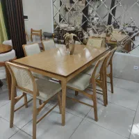 میز غذاخوری مدل «آبنوس»