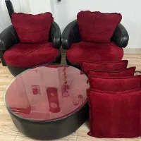 مبل دوعدد تک نفره به همراه میز وسط با کوسن اضافه