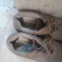 یک جفت کفش تمام چرم کارکرده واستوک باکیفیت|کیف، کفش، کمربند|مشهد, ملک‌آباد|دیوار