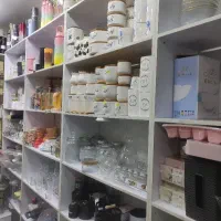 فروشنده خانم