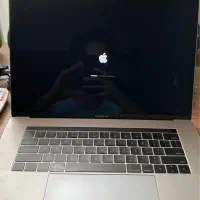 مک بوک پرو ۲۰۱۷