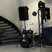 درامز مشکی|درام و پرکاشن|تهران, نیروی هوایی (پیروزی)|دیوار