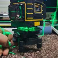 تراز لیزری ۴ خط نور سبز شارژی دیوالت|ابزارآلات|یاسوج, |دیوار