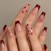 خدمات آرایش دایم صورت و کاشت ناخن همراه با آموزش