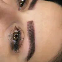 میکروبلیدینگ ابرو به روش روسی و اروپایی