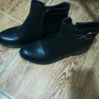 بوت قهوه ای عسلی و بوت مشکی نو|کیف، کفش، کمربند|کرج, حصارک بالا|دیوار