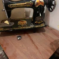 چرخ خیاطی با میز آکبند