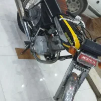 موتورسیکلت پیشرو مدل ۸۲