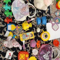 اسباب بازی همش با هم ۲۰۰تومن|اسباببازی|قم, دروازه ری|دیوار