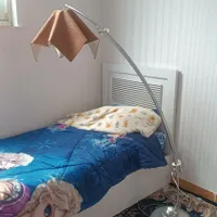 آباژورایستاده