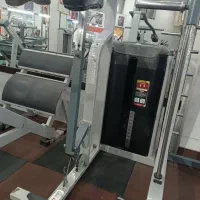 دستگاه ساق پا ایستاده