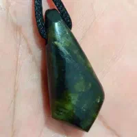 یشم پادزهر عباس اباد عتیقه بشرط اصل و تست اهنربا