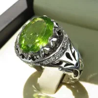 انگشتر زبرجد آفریقایی اصل همراه با 10 برلیان اصل|جواهرات|تهران, وردآورد|دیوار