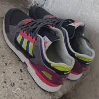 zx 10000 هفت رنگ سایز ۴۰ در حد تست معاوضه هم دارم