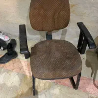 دو عدد صندلی نیاز تعمیر|صندلی و نیمکت|کرج, شاهین‌ویلا|دیوار