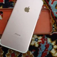 ایفون ۷با حافظه ۲۵۶وباتری ۱۰۰تازه عوض کردام