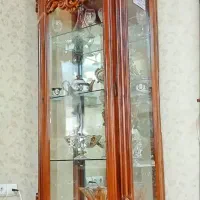 ویترین چوبی ،منبت دستی ،کاملا سالم