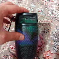 اسپیکر نو استفاده نشده ب فروش می‌رسد