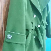 پالتو فوتر|لباس|قم, بنیاد|دیوار