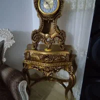 ساعت پایه دار