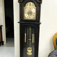 ساعت ایستاده و دیواری خورشیدی درحدنو