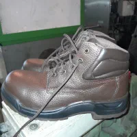 کفش ایمنی بهشتیان شماره ۴۱|کیف، کفش، کمربند|یاسوج, |دیوار