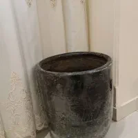 گلدان سفال سبز رنگ بزرگ به حدود ۵۰  و عرض ۴۳