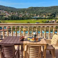 طبیعت سرسبز وجنگلی شیرگاه ویو عالی و دنج