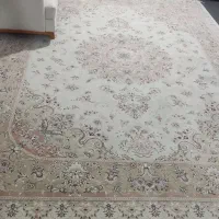 یک عدد قالی دوازده متری