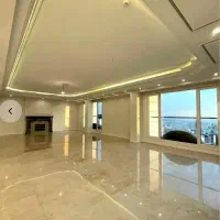 135-متری-دلباز-و-حیاط-دار