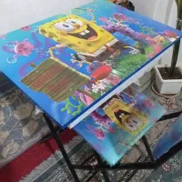 میز و صندلی کودک.