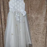 پیراهن دخترانه