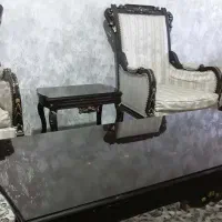 یک دست مبل و میز ناهار خوری