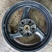 رینگ عقب‌ سوزوکی بندیت ۴۰۰