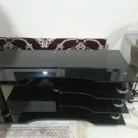 میز تلویزیون شیشه ای