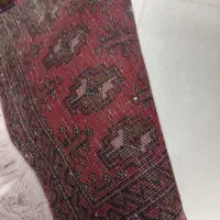 یک عدد قالیچه دست بافت