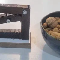 دستگاه بادام شکن