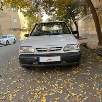 ماشین پراید سفید جوان پسند