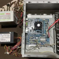 قاب کیس+مادر برد+رم ۲+ دوعدد پاور همه باهم ۱.۵۰۰ ت