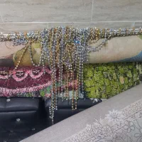 پرده تزیینی مهره ای کاملا سالم ودر حد نو