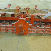 ترازوی سی کیلویی|کلکسیون اشیاء عتیقه|شهرکرد, |دیوار