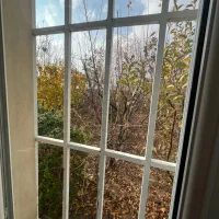 خانه ویلایی روستایی با حیاط و باغچه و انباری