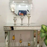 کنسول شیشه ای در حد نو